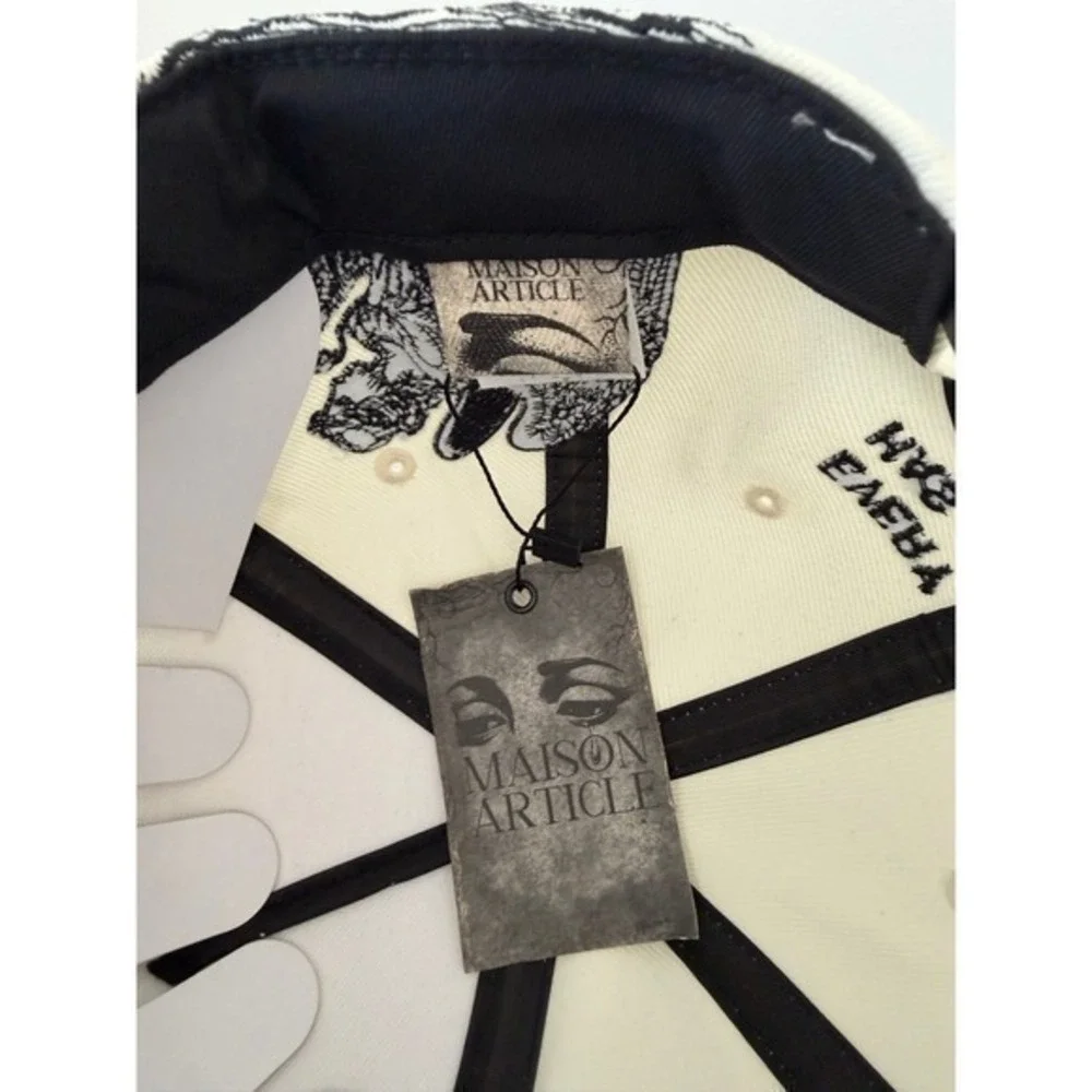 Maison Article Adjustable Hat – "Every Sinner Has a Future" Cross – Cream/Black - Picture 5 of 5